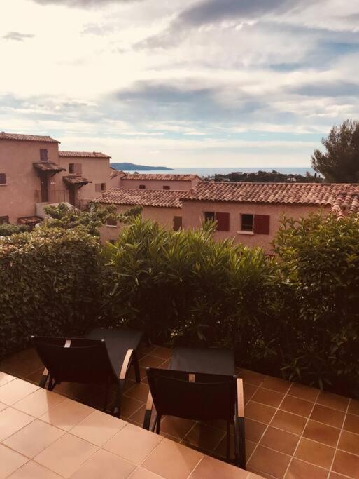Ferienwohnung Terrasse De 30M2 Vue Mer Panoramique 1 Chambre Cavalaire-sur-Mer Exterior foto
