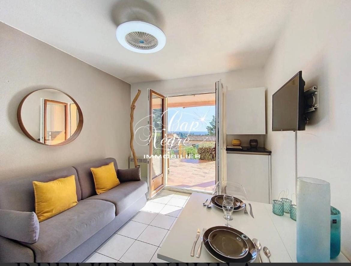 Ferienwohnung Terrasse De 30M2 Vue Mer Panoramique 1 Chambre Cavalaire-sur-Mer Exterior foto